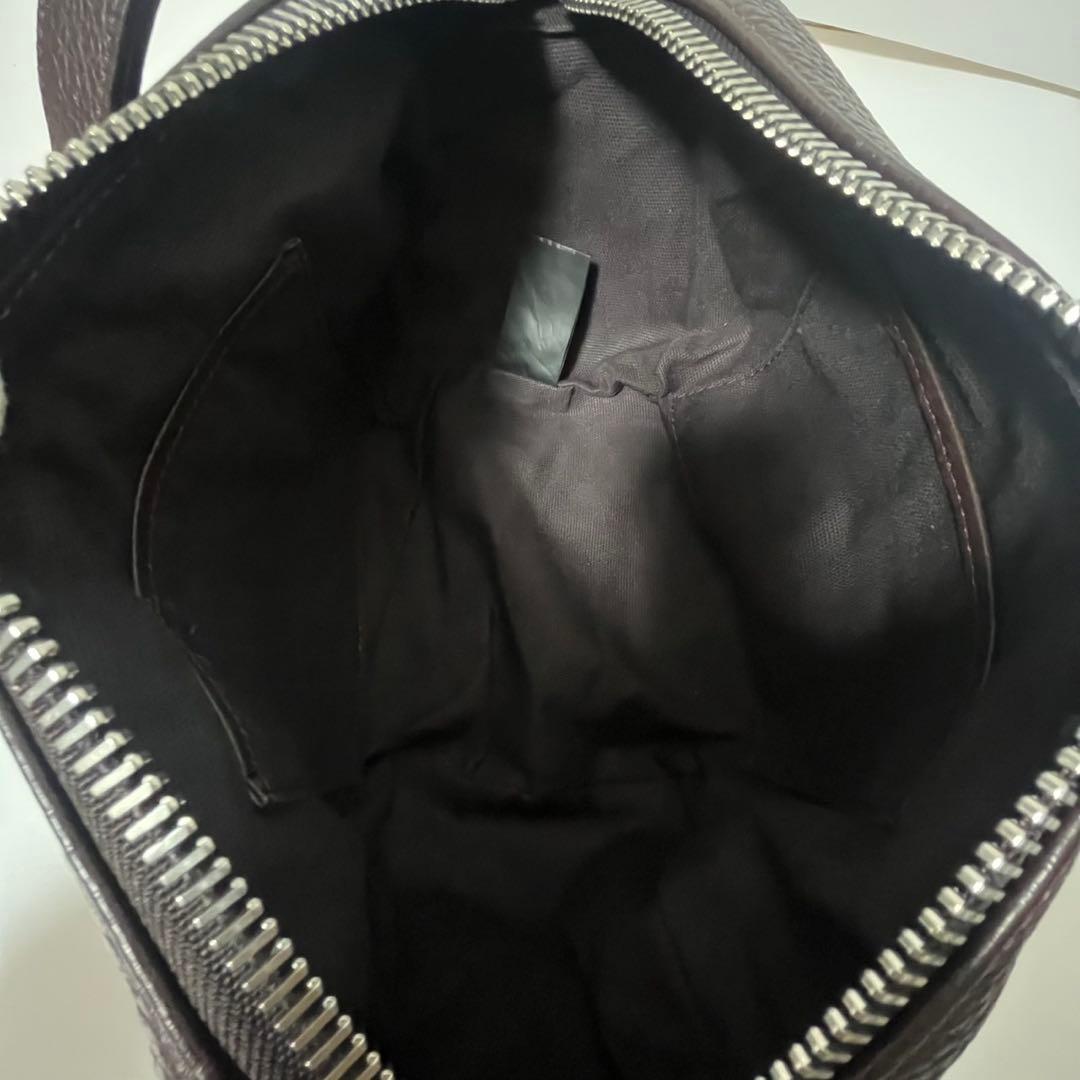 ✨未使用保管品✨　EMPORIO ARMANI ショルダーバッグ　レザー