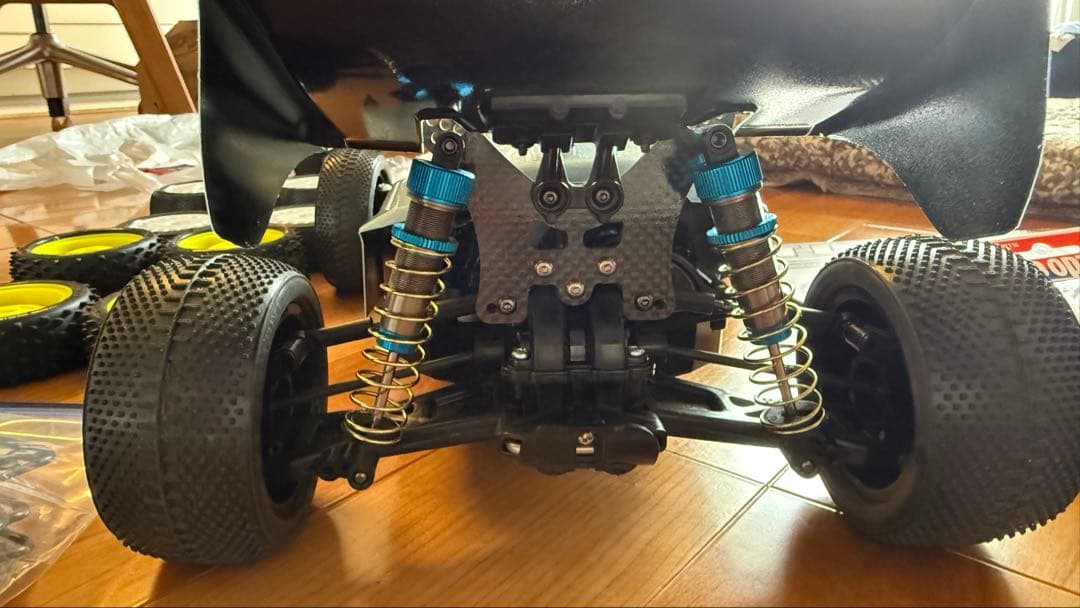 タミヤTT02B ネオスコーチャー　スライドエッジⅡボディー付き　最終値下げ