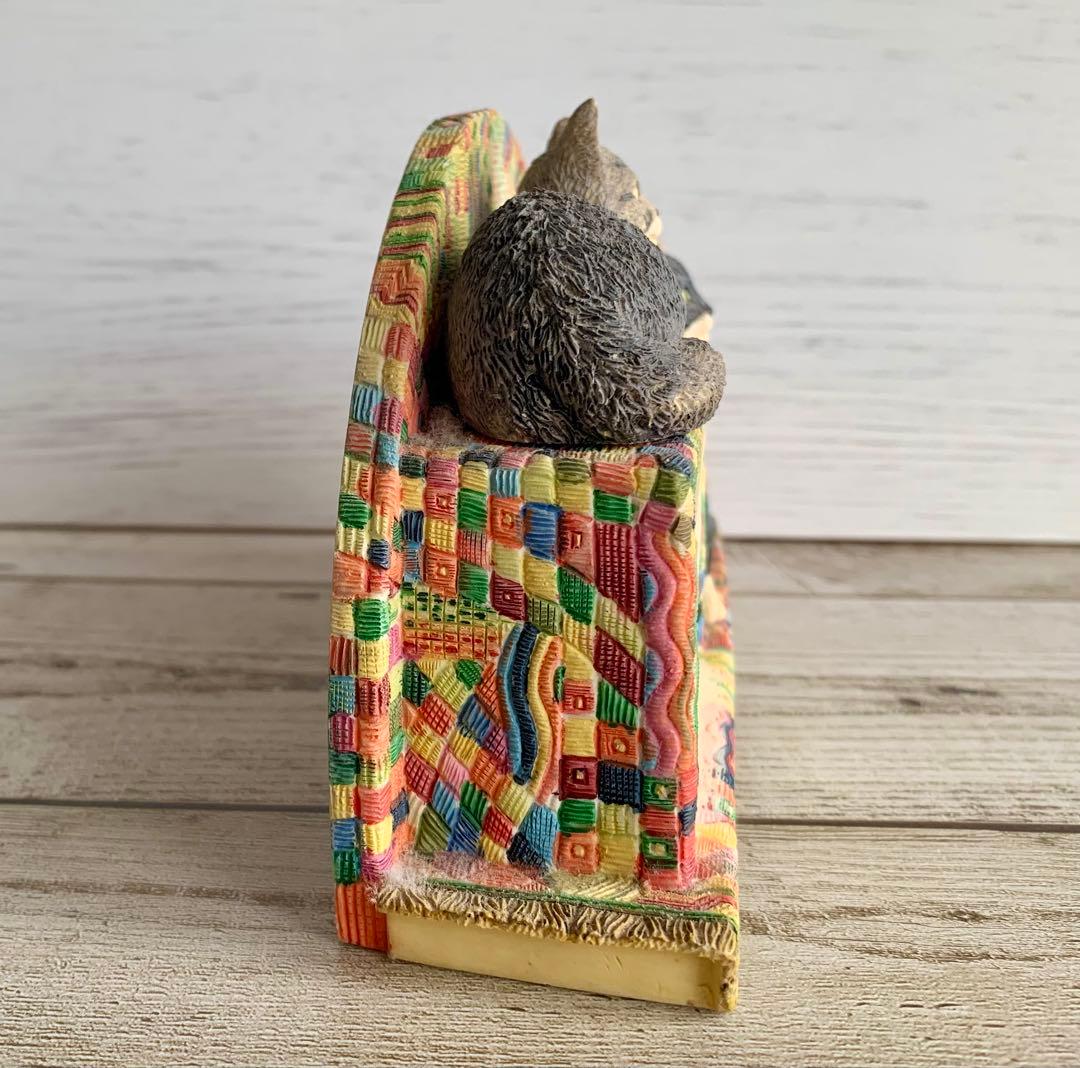 レズリーアンアイボリー 卓上万年カレンダー 猫 置物