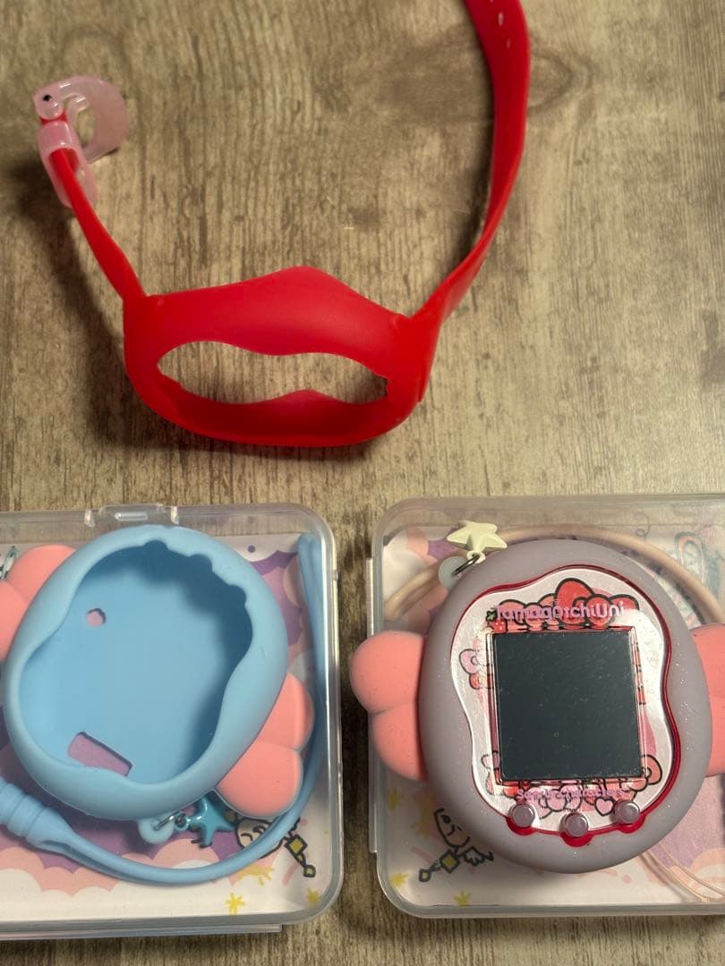 Tamagotchi Uni たまごっちユニ サンリオ(ケース付き)