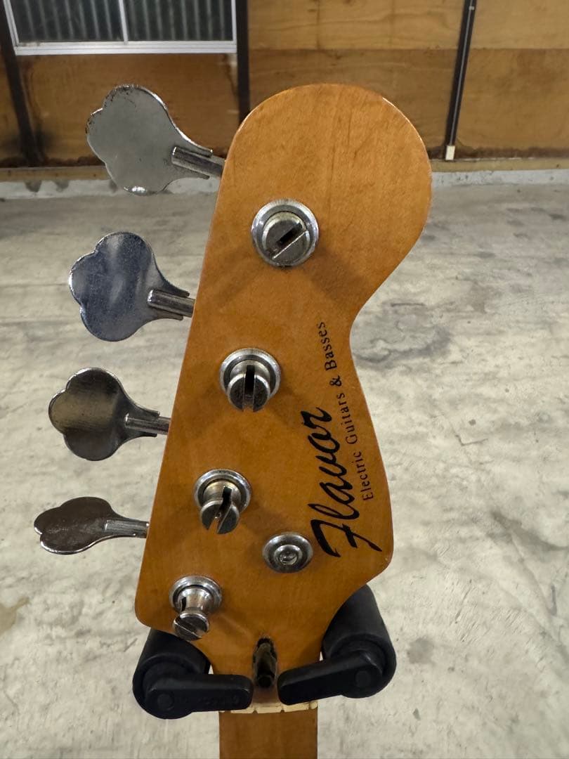 Flavour エレキベース 青 21フレット