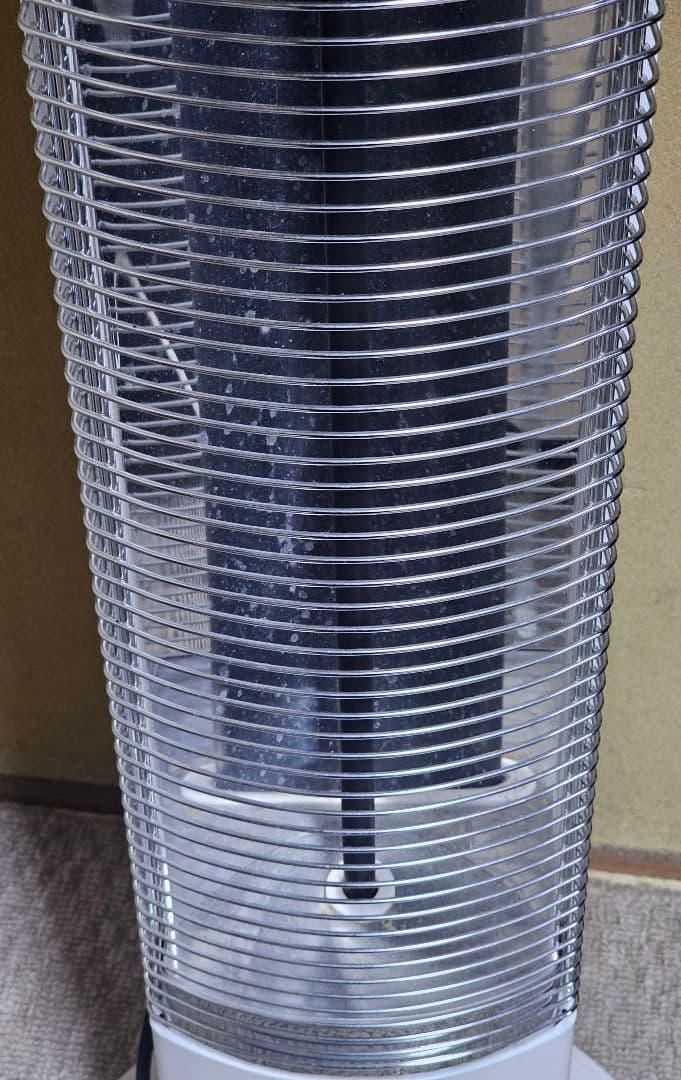 滋賀発　コロナ　遠赤外線ストーブ　コアヒートスリム　DH