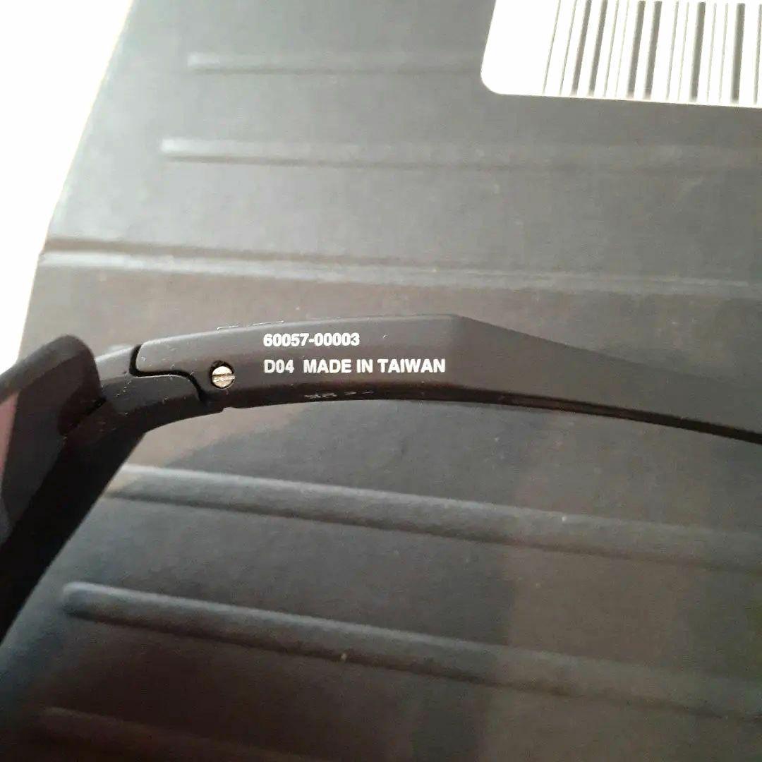 100% Slendale ブラック ブルー ワンハンドレッド サングラス