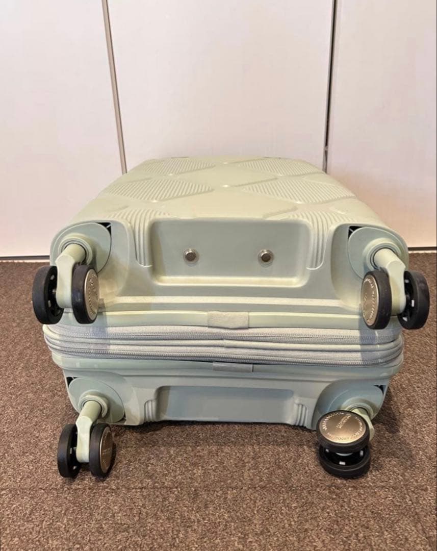 ☆ほぼ新品☆35/42L アメリカンツーリスター パステルグリーン機内持ち込み可