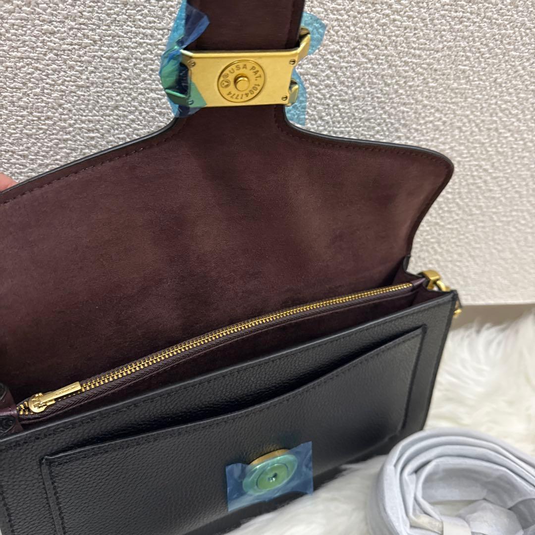 COACH ブラックレザー ショルダーバッグ26cm