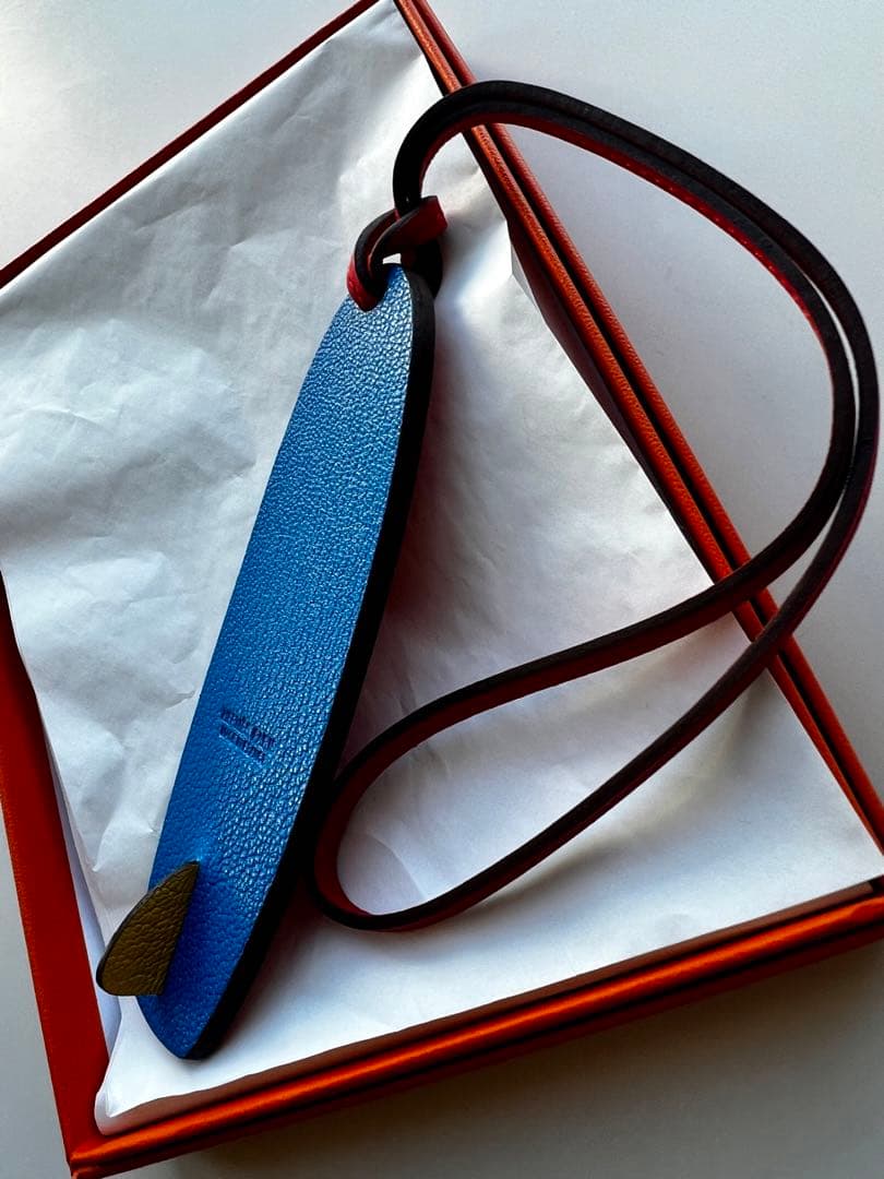 エルメス　サーフボード型　革ストラップ　レア　未使用