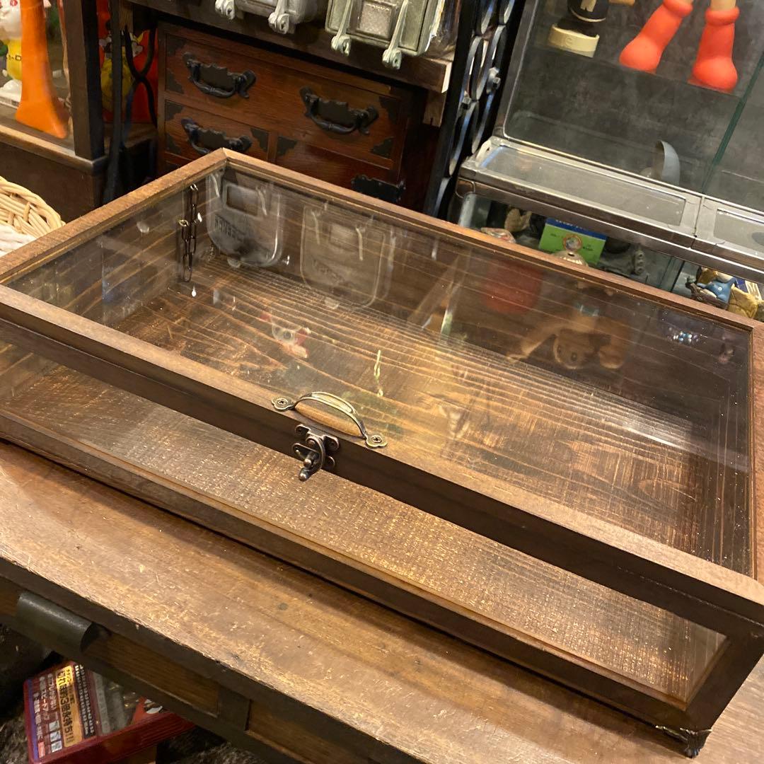 大きめ木製ガラスケース