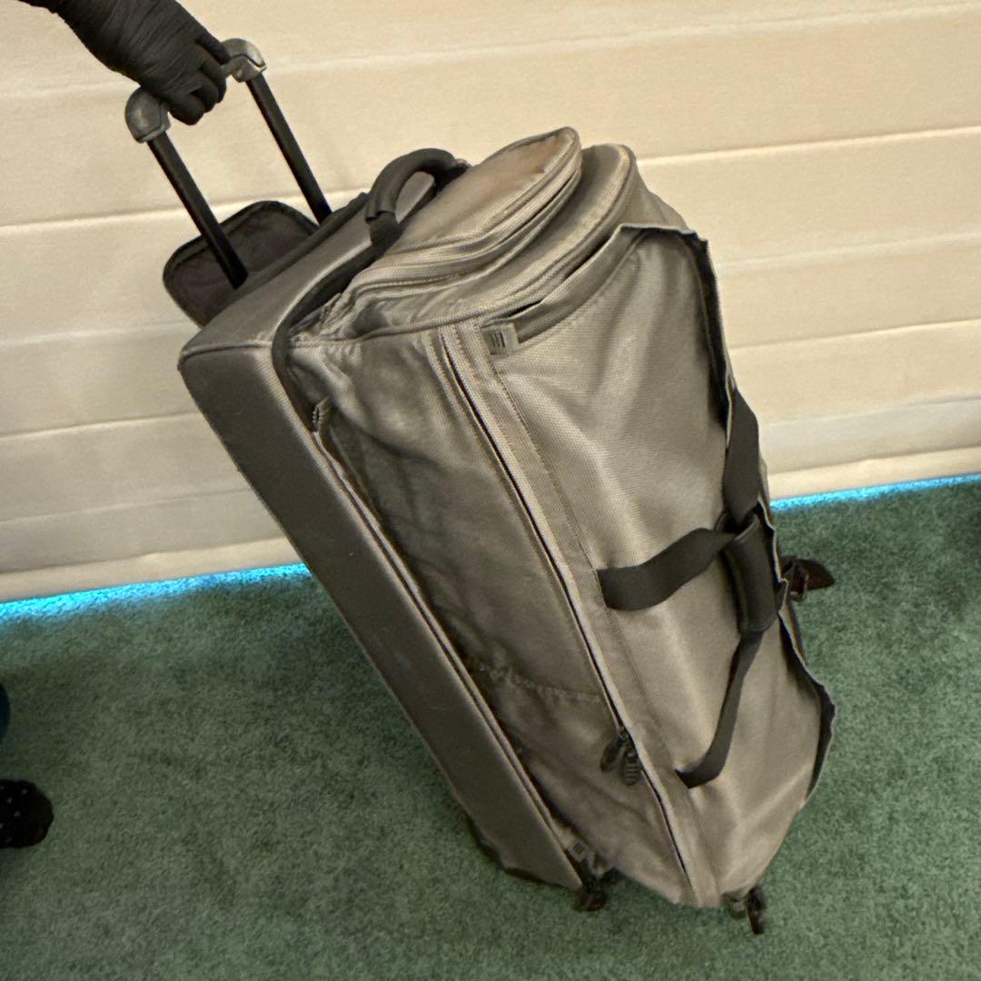 TUMI製2輪キャリーケース大