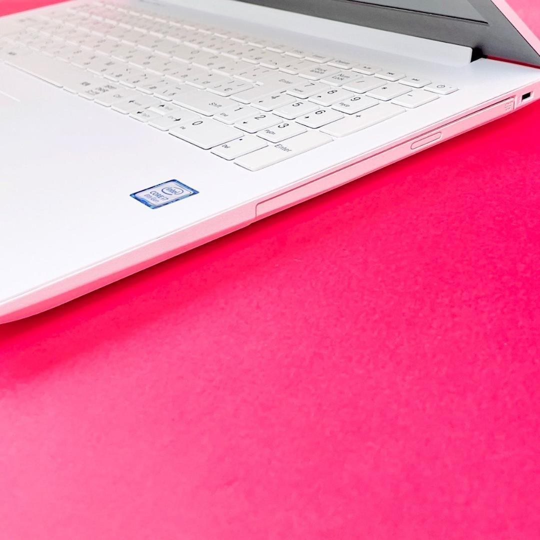 第8世代Corei7✨️Windows11✨️薄型ノートパソコン SSDカメラ付き白