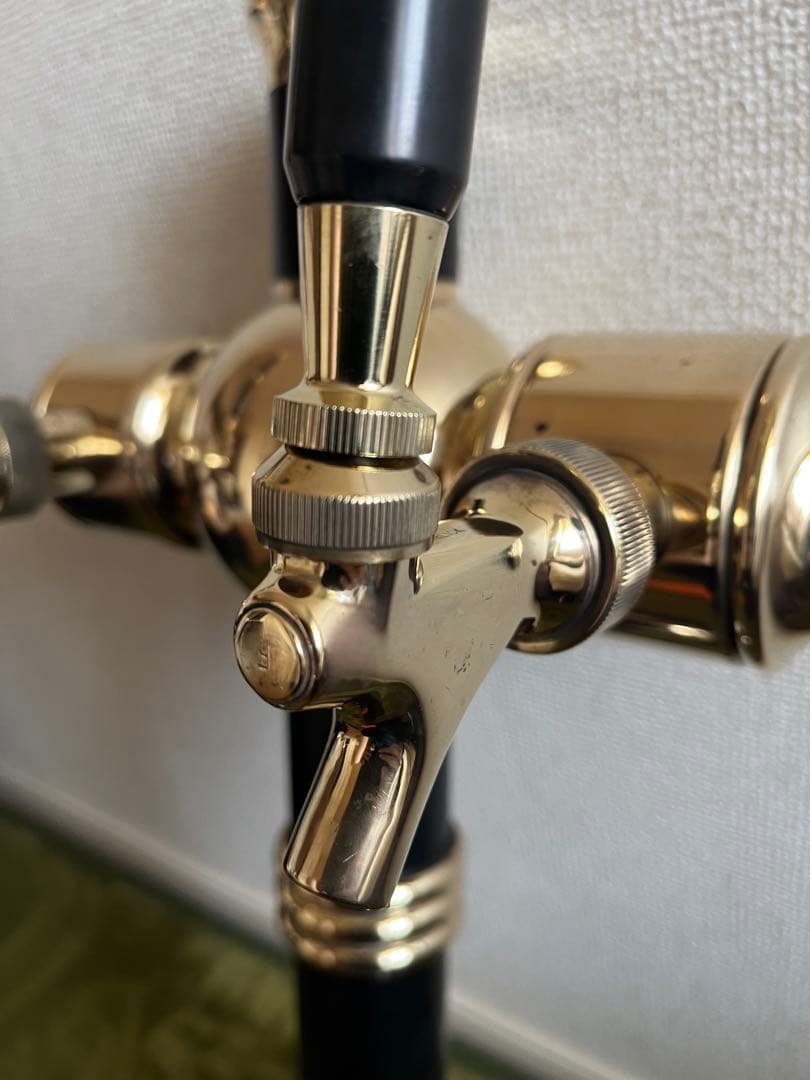 ビールサーバー 卓上タイプ 黒と金