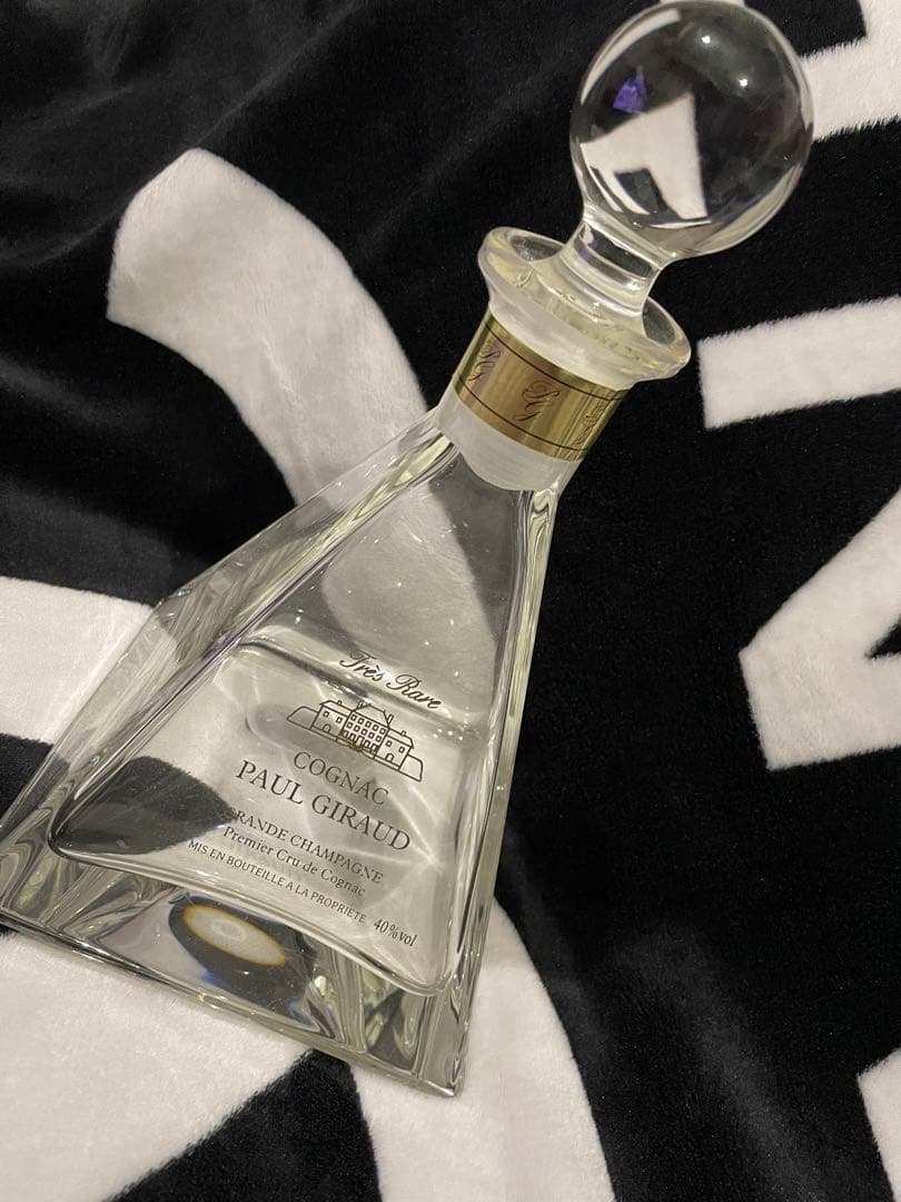 ポールジロー ピラミッド 空き瓶