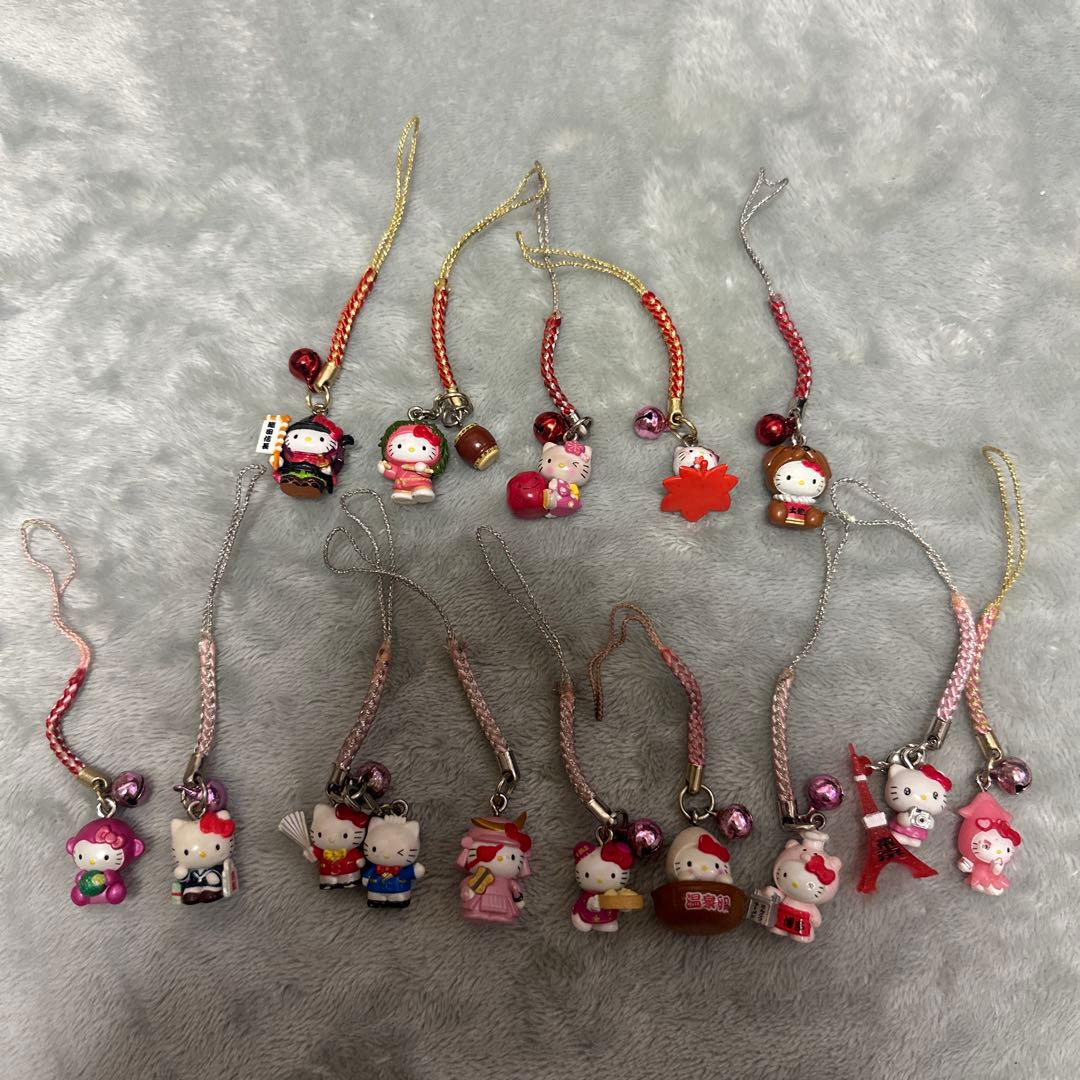 ハローキティ ご当地キティ　32個おまとめ