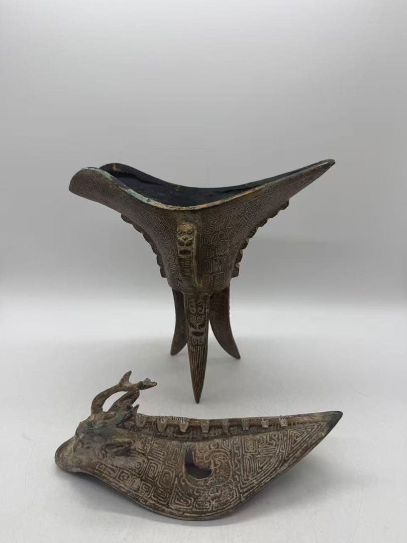 蓋付爵杯　嵌入紋　鉄製　送料込み251026