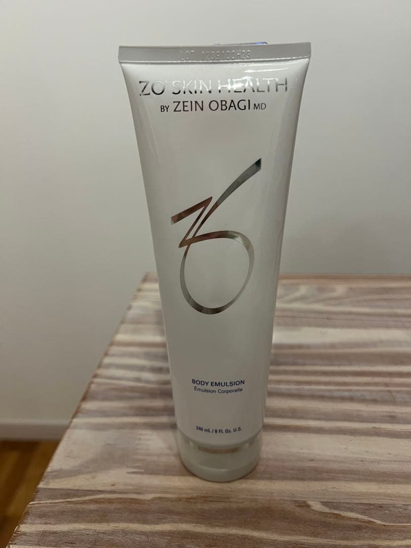 ゼオスキン　ZO SKIN HEALTH BODY EMULSION 240mL