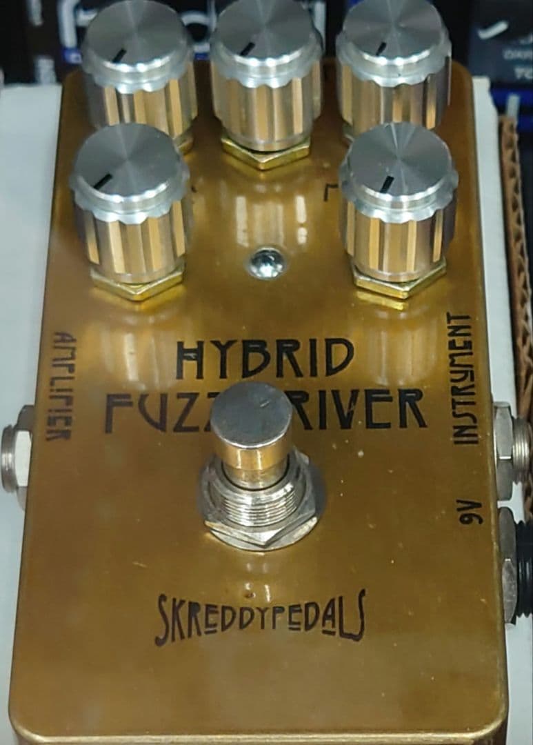 ●SKREDDY PEDALS　HYBRID FUZZ Dエフェクター