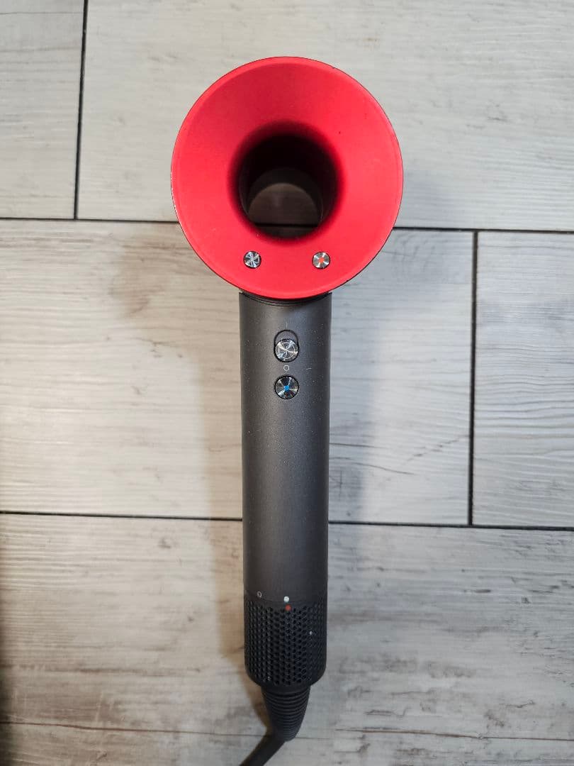 圧倒的最安　保証付　ダイソン　メンテナンス済　dyson　hd08　レッド