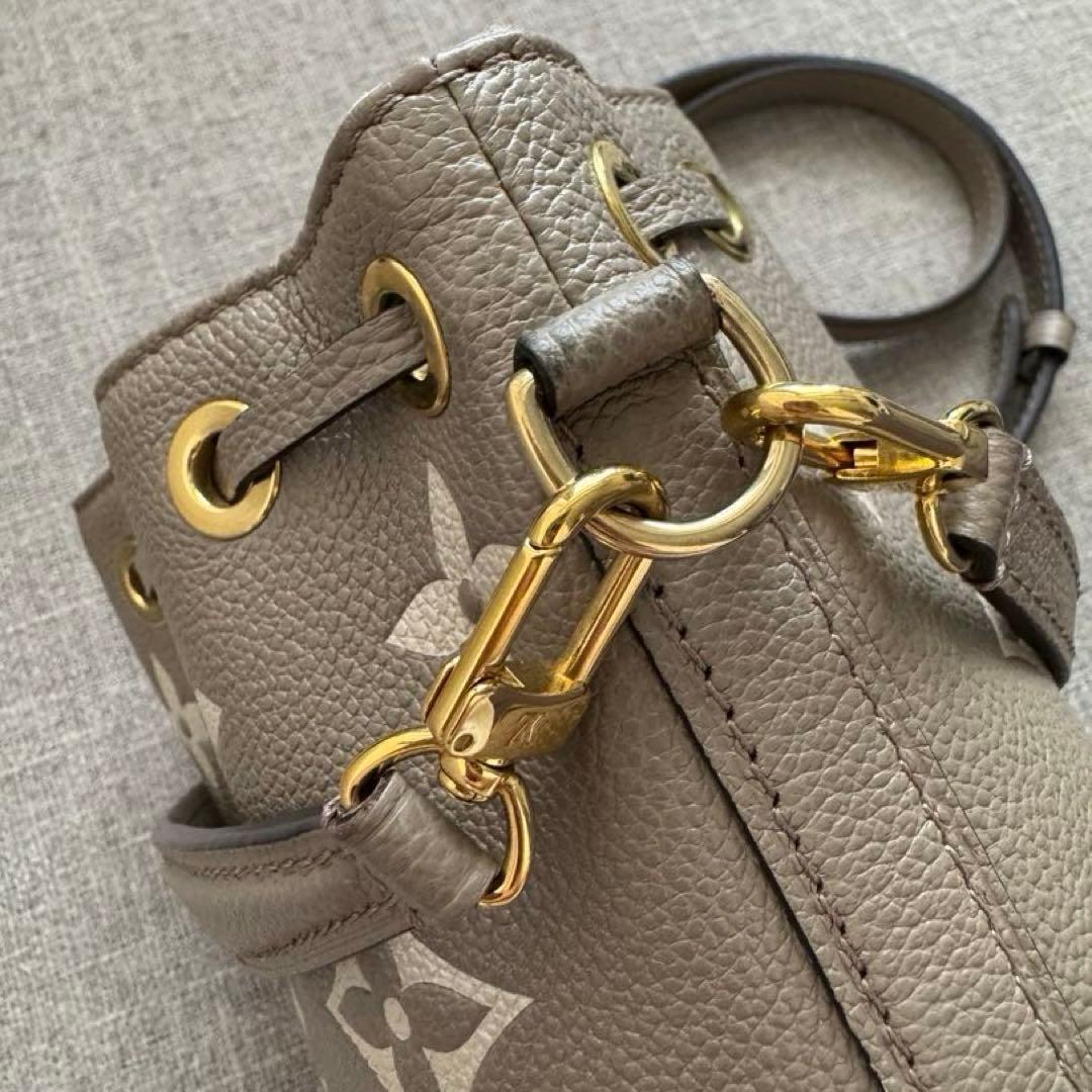 ルイヴィトン　ナノノエ　バイカラー　モノグラム　アンプラント　レザー