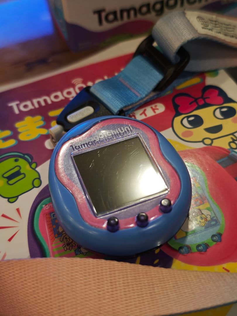 Tamagotchi Uni 本体ブルー+パーフェクトガイド+ストラップ