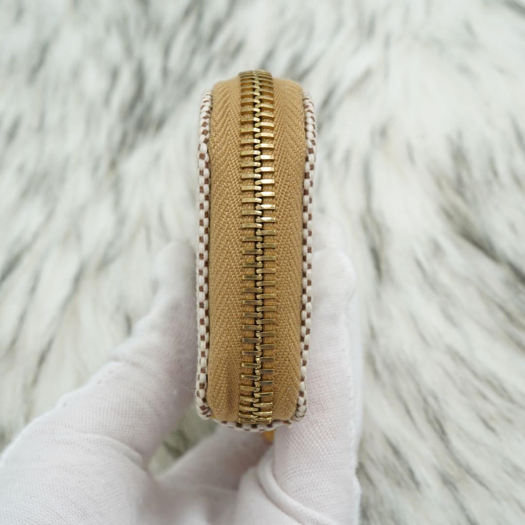 新品未使用品　BVLGARI ブルガリ　小銭入れ　ケース　チャーム付き