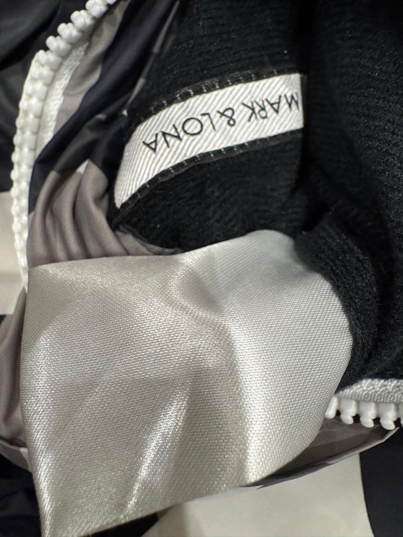 MARK&LONA リバーシブル ダウンジャケット レディース