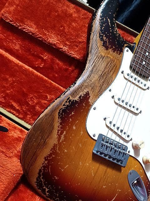 ★Custom HardRelic Sunburst StratocasterⅡ