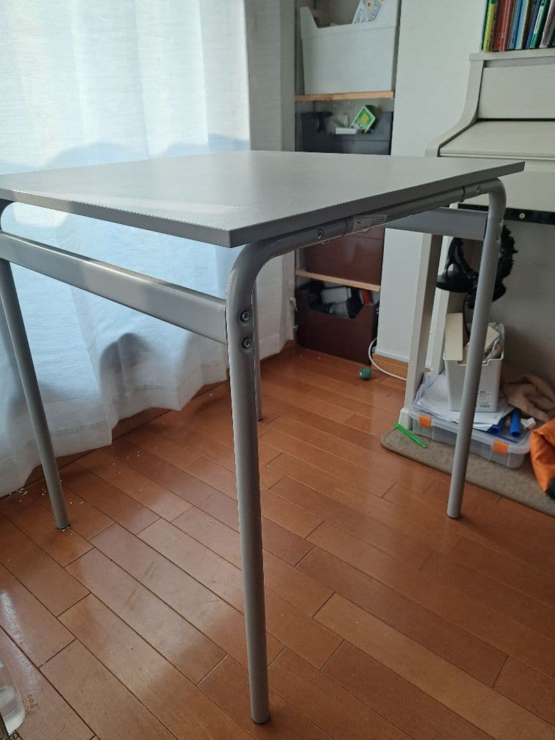 IKEA GRÅSALA テーブル、67x67x75 cm、グレー