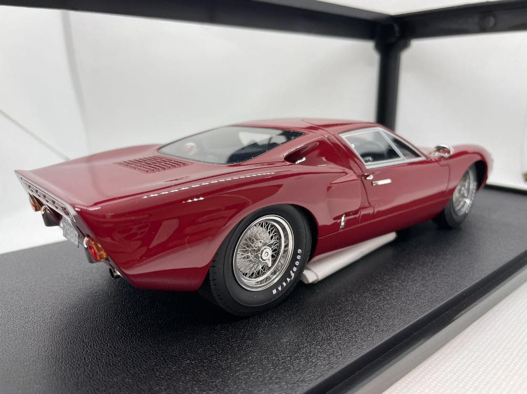104-028 Cult 1/18 フォード GT40 Mk III 1966