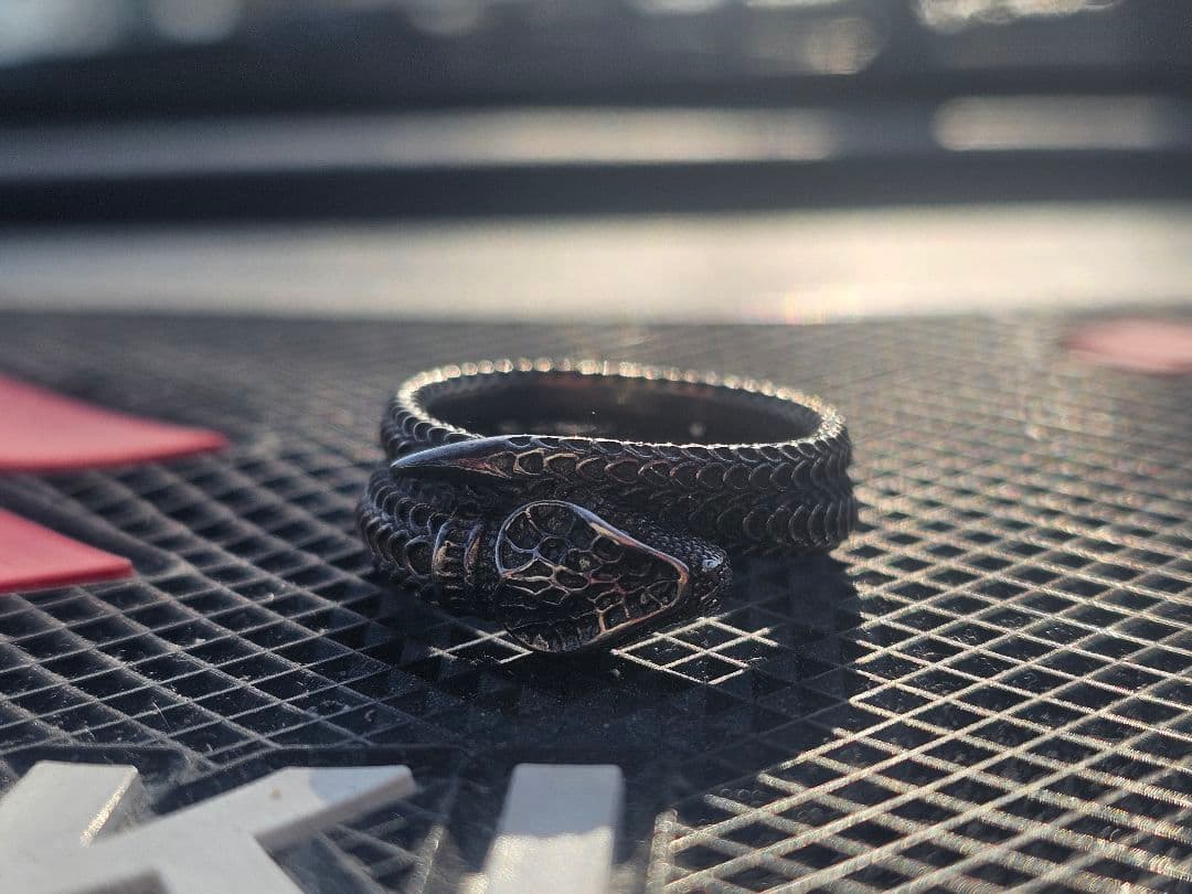 GUCCIスネークデザイン シルバーリング