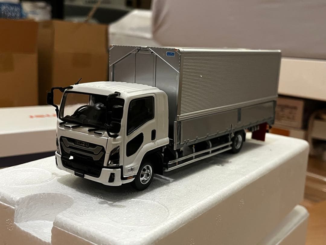 京商　いすゞ　1/43 フォワード ダイキャストミニカー　現行型