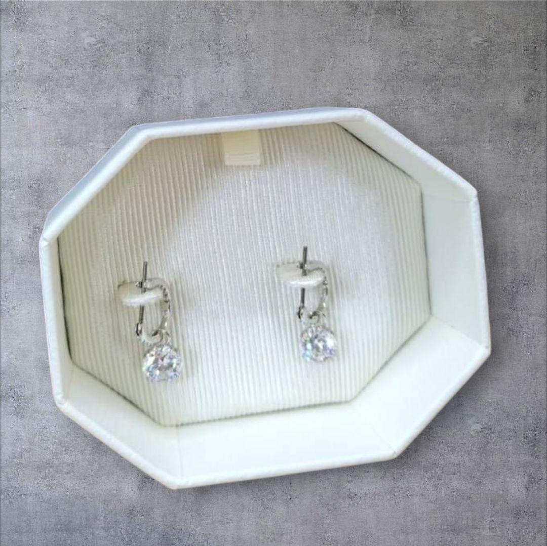 長期保管　未使用スワロフスキー Stilla 大粒ストーン ピアス　レディース