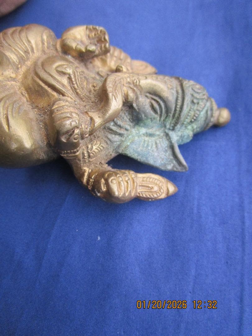 仏像　渡金仏【?】ガネーシャ像　時代物　象の顔の仏　頭部に錆あり　1体