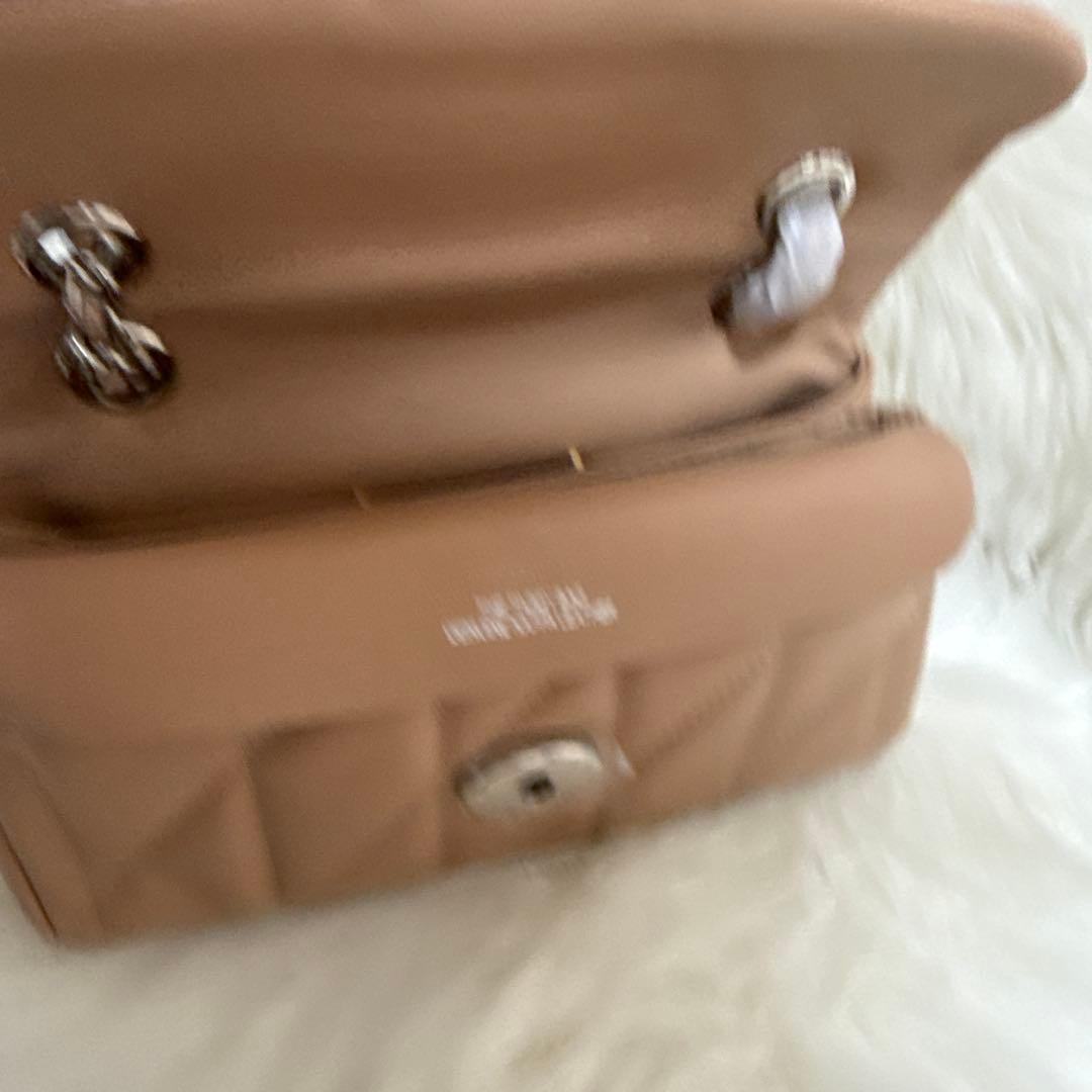 COACH ショルダーバッグ ベージュ キルティング20cm