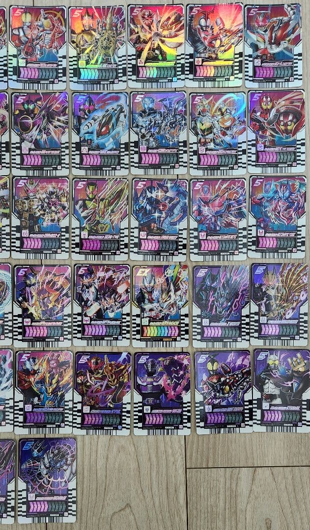仮面ライダーガッチャード　ライドケミートレカL以上 123枚まとめ売り