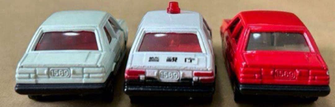 トミカ トヨタ カローラ 4ドアセダン 3 台セット