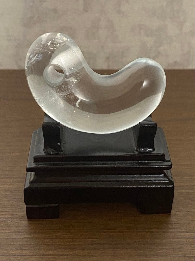 【特注品】国産トパーズ　勾玉