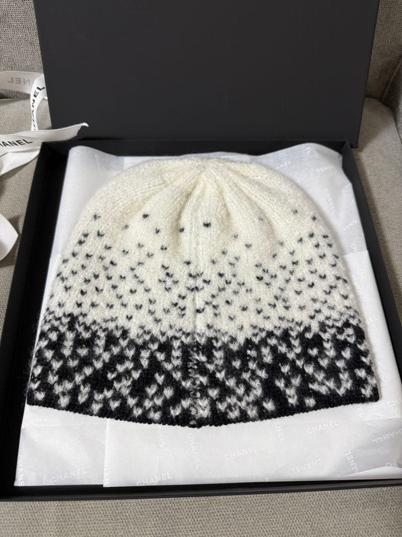 値下げ！新品未使用　シャネル　ニット帽　CCロゴ　coconeige 最新作