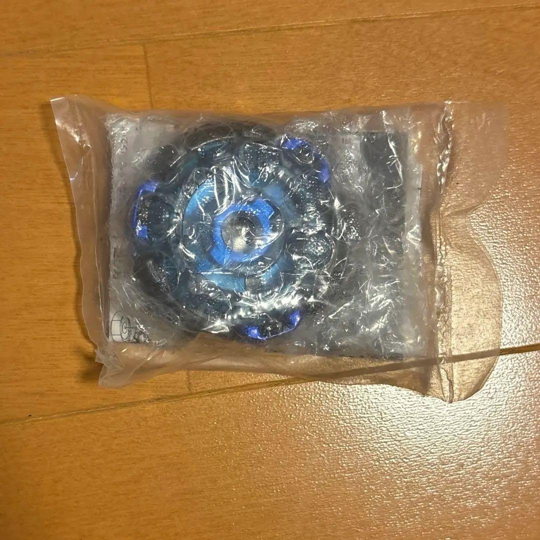 【新品】 ファングレオーネディープブルーver. メタルファイトベイブレード　2