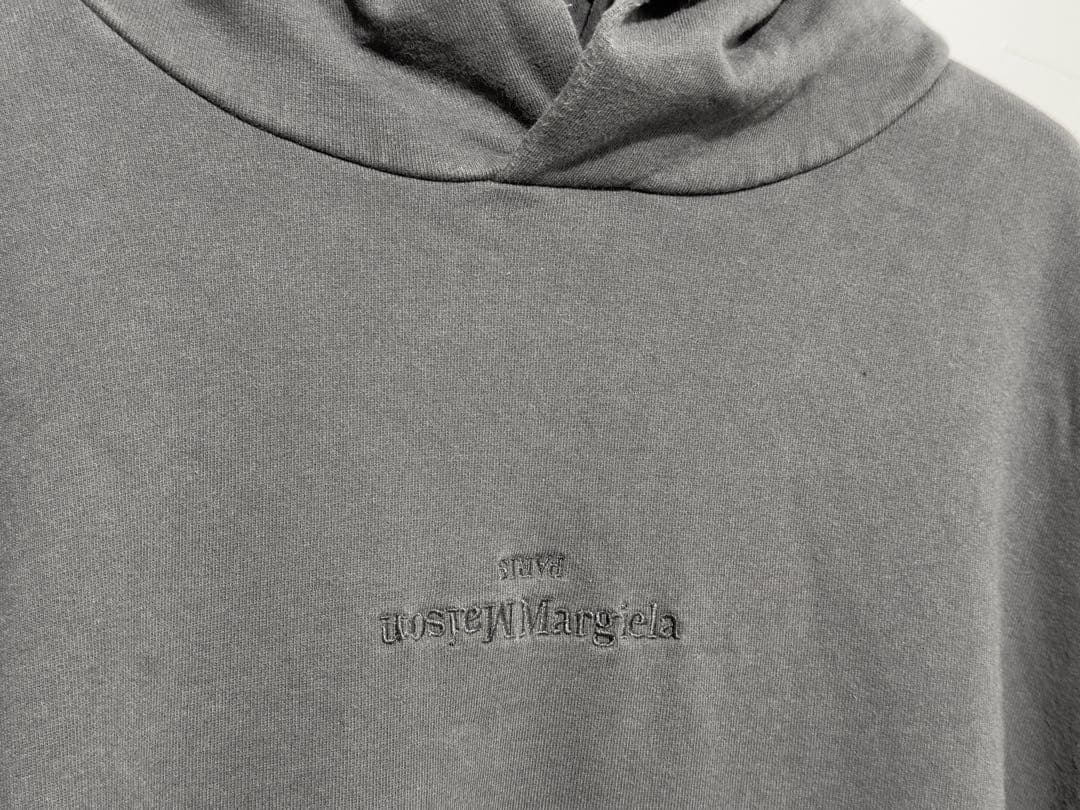 メゾンマルジェラ　ブラック　反転ロゴ刺繍 パーカー スウェット