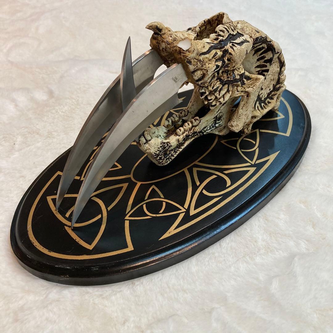 サーベルタイガー頭骨 ナイフ カランビット風 スカル オブジェ