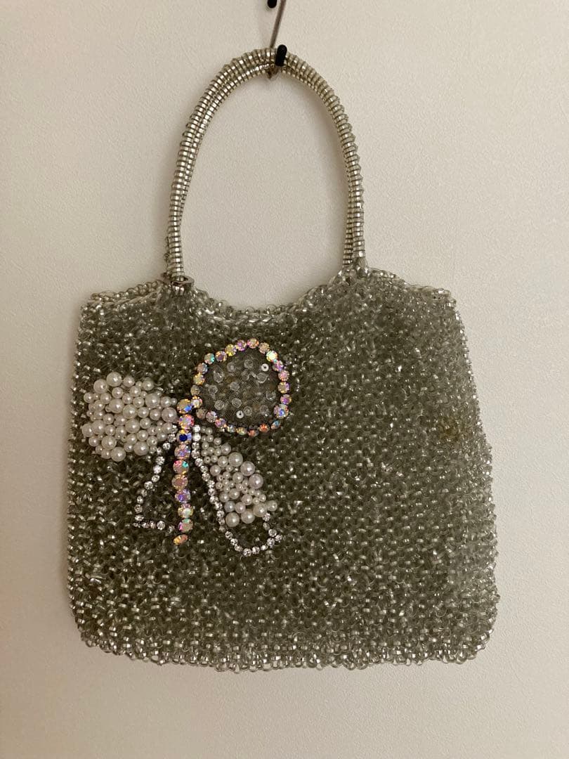 【美品】アンテプリマ　ビーズ装飾リボンモチーフ　ワイヤーバック