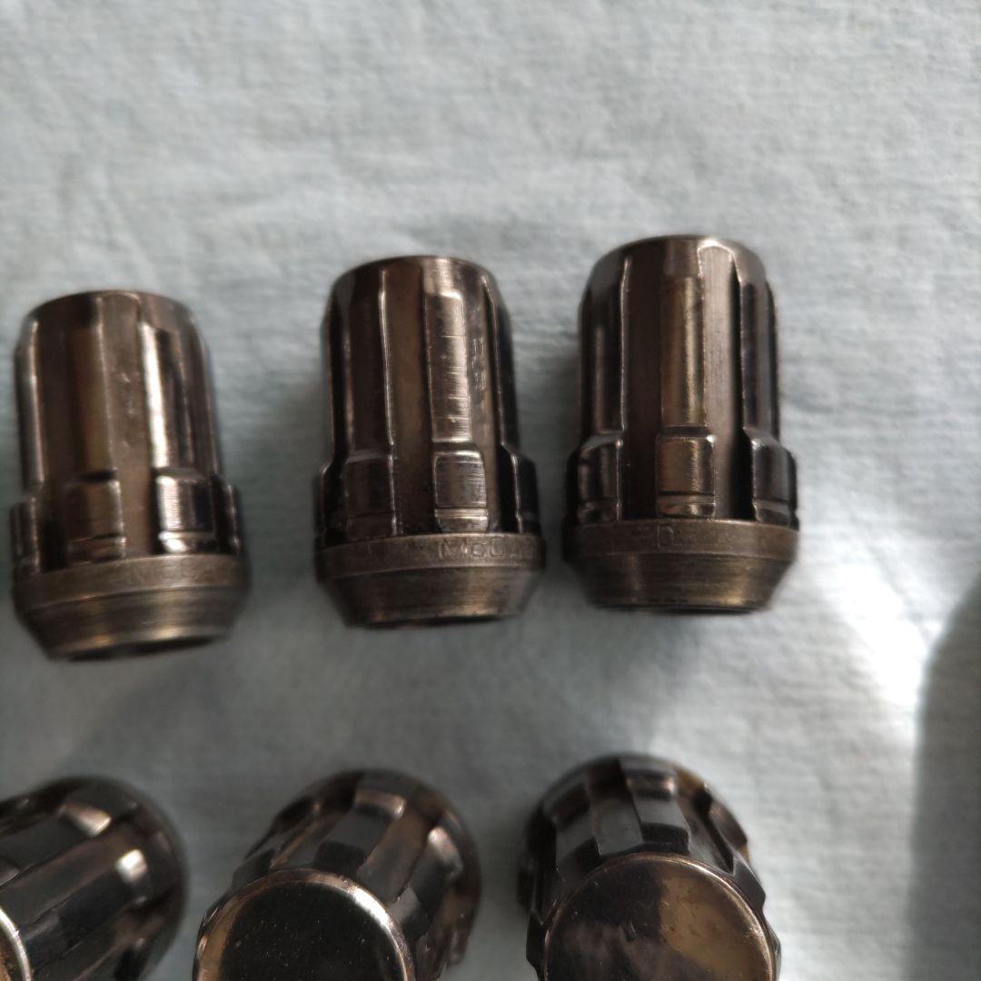 マックガードホイルロック、ナット