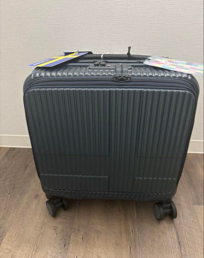 イノベーター　キャリーケース　スーツケース