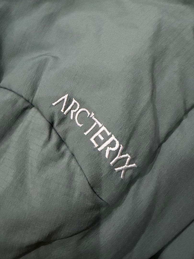 【限定色】ARC'TERYX 軽量ジャケット S/P グリーン