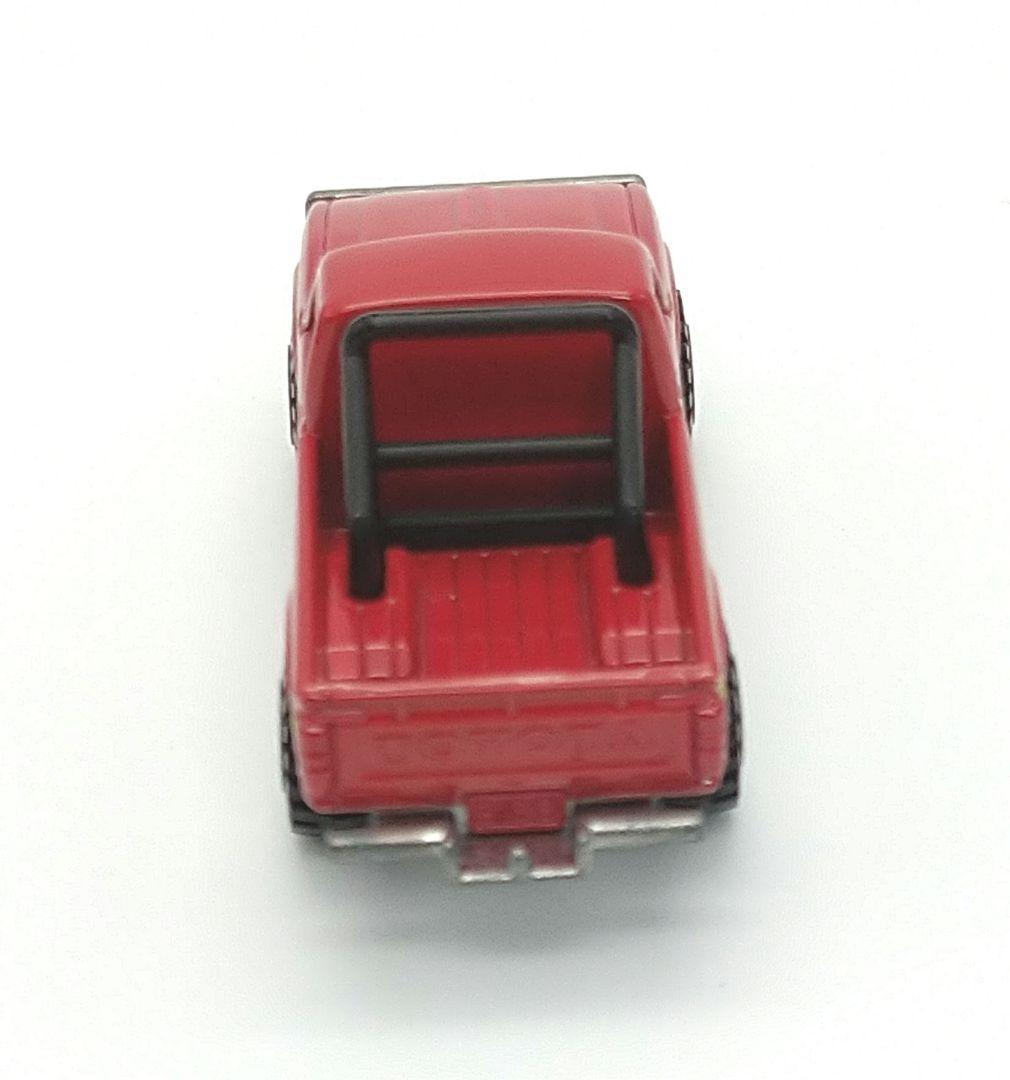 激レア！【美品絶版】トミカ　黒箱　NO.61　トヨタ　ハイラックス4WD