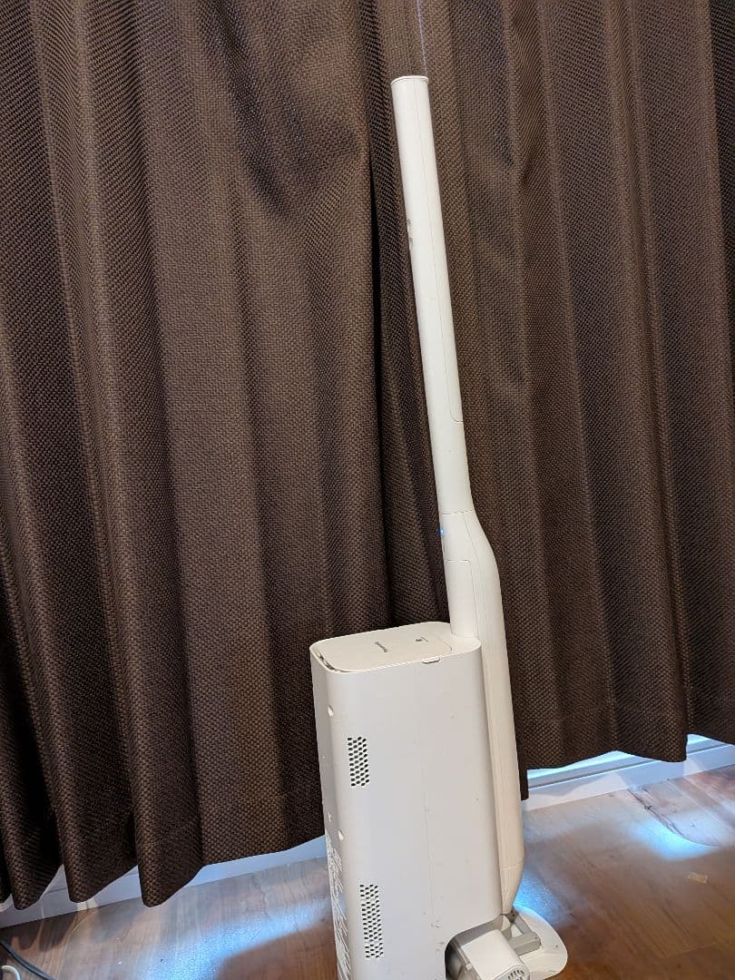 Panasonic MC-NS10K コードレス掃除機 2022年製