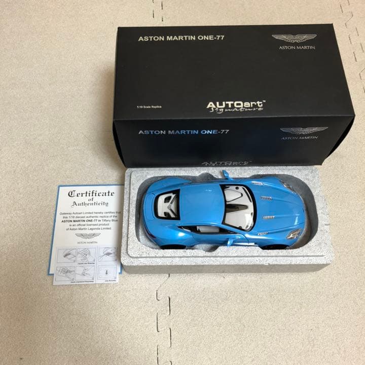 AUTOart 1/18 アストンマーチン ONE-77 (ティファニーブルー)