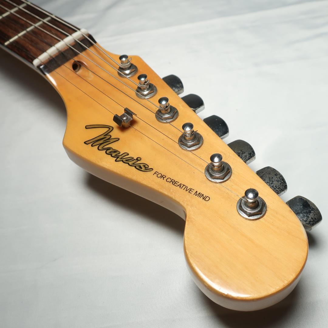Mavis ストラトタイプ エレキギター ケース付 軽量ボディ