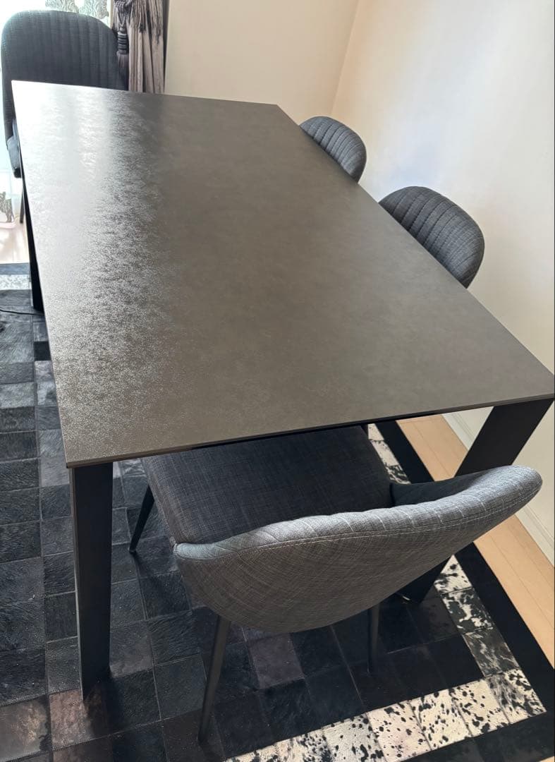 リビングハウス　ダイニングテーブル