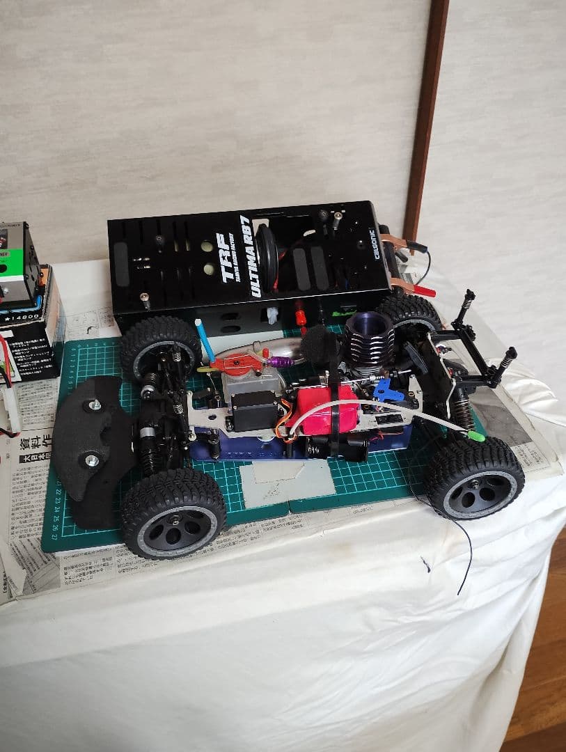 始動・稼働確認済み、京商製２速式エンジン ラジコンカー 本体と付属品