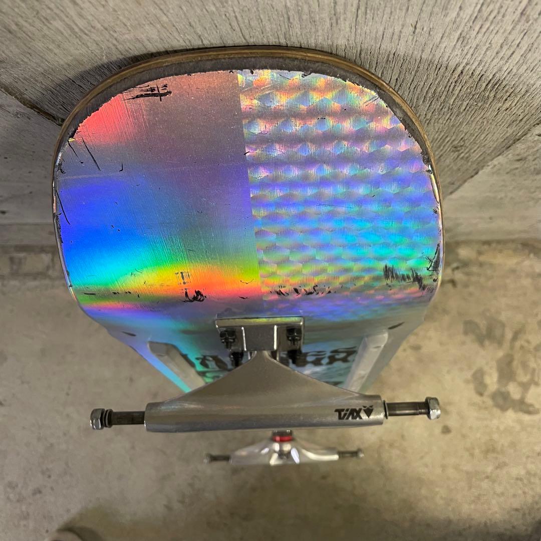 スケボー　MADNESS リフレクターデッキ　THEEVE チタントラック